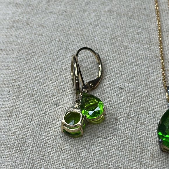 Stauer Helenite Necklace & Earrings Gold and Green Set Pair of 2 Bundle AS IS - Picture 4 of 7